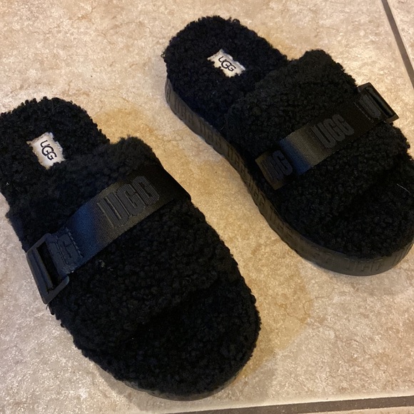 UGG Fluffita Buckle Fur Platform Slide - Picture 3 of 4